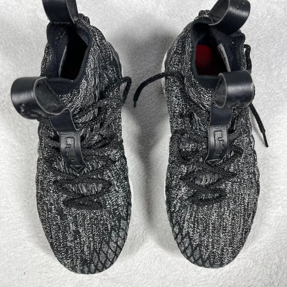 Nike LeBron 15 Ash‎ Kids 5Y Black White BattleKnit Basketball Shoes 922811-002